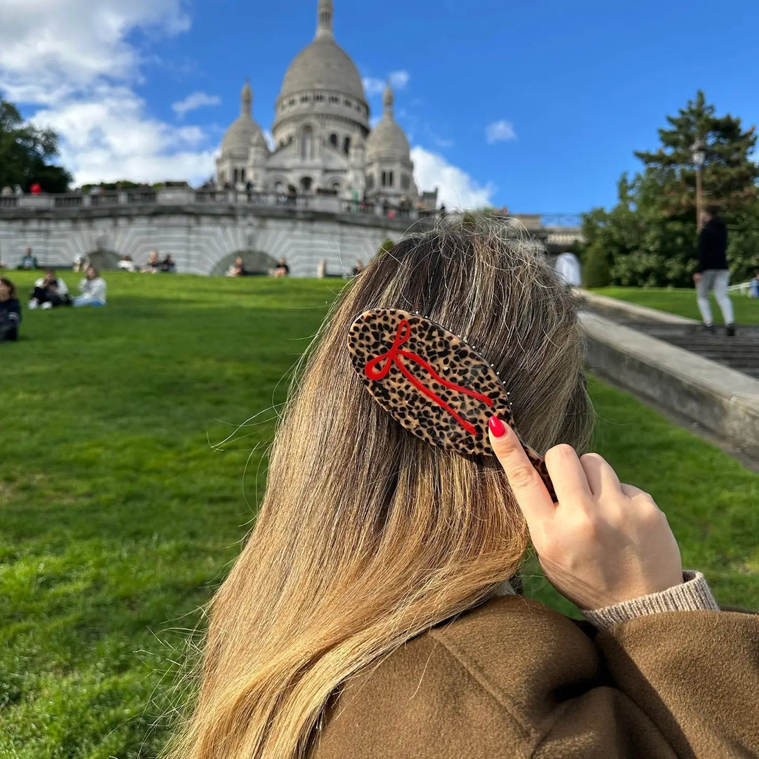 Hand-Painted Leopard Bow Brush