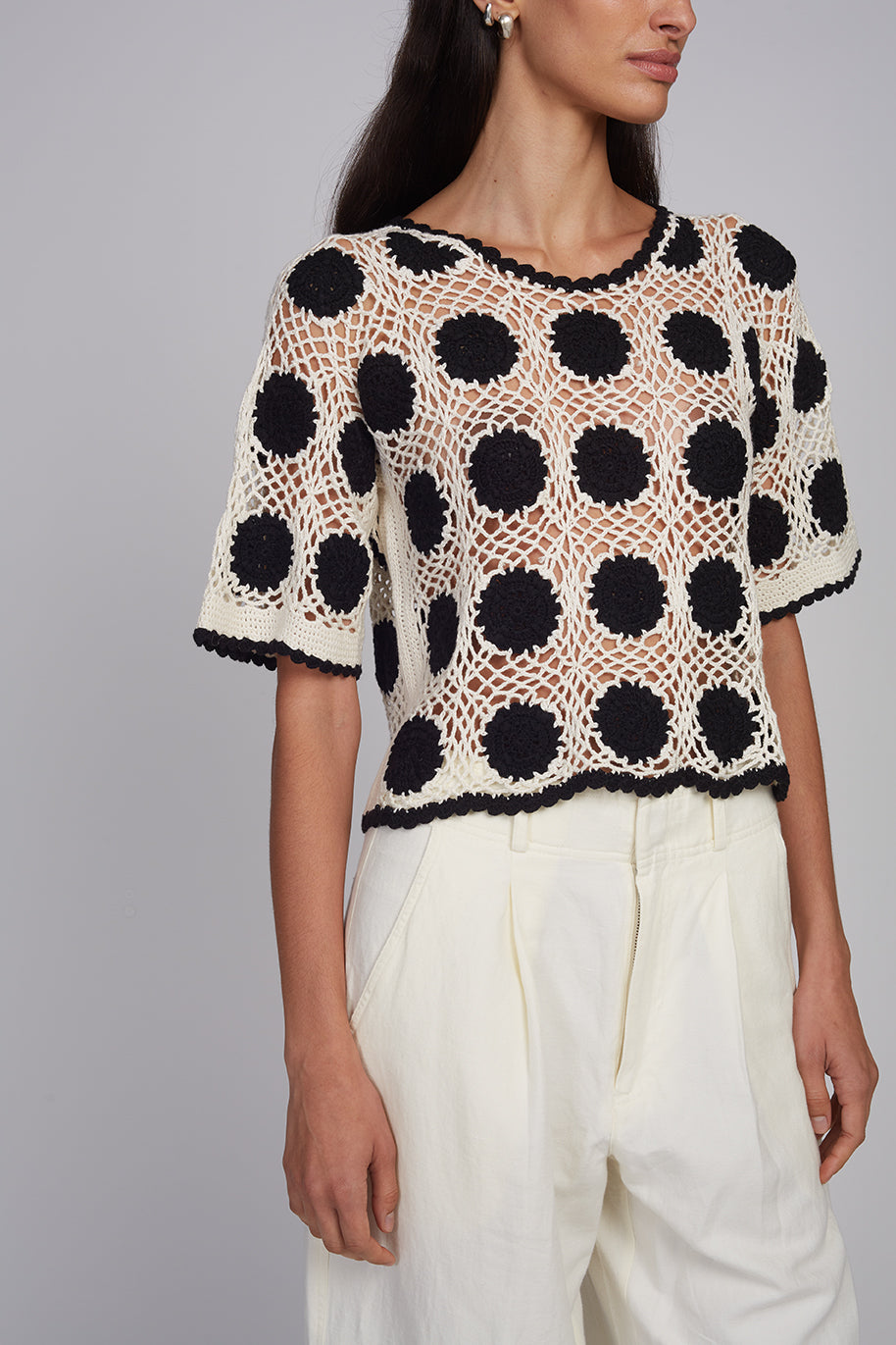 Amira Top - White/Black Combo