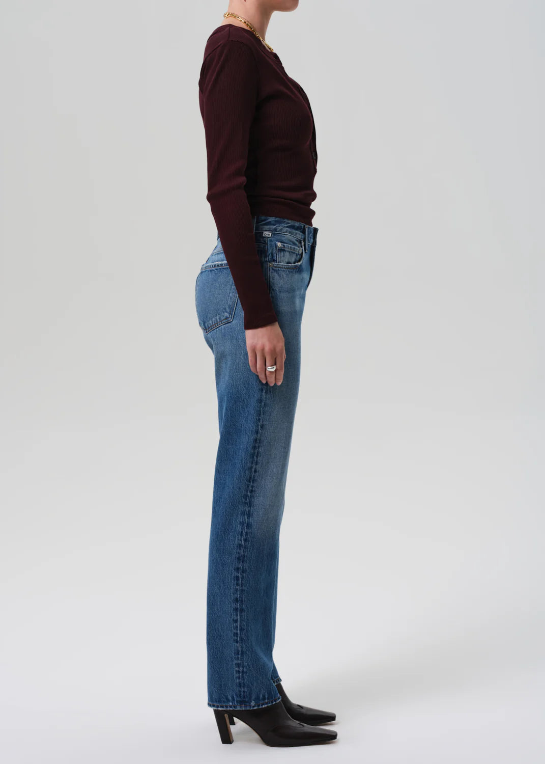 Zurie Straight - Demi