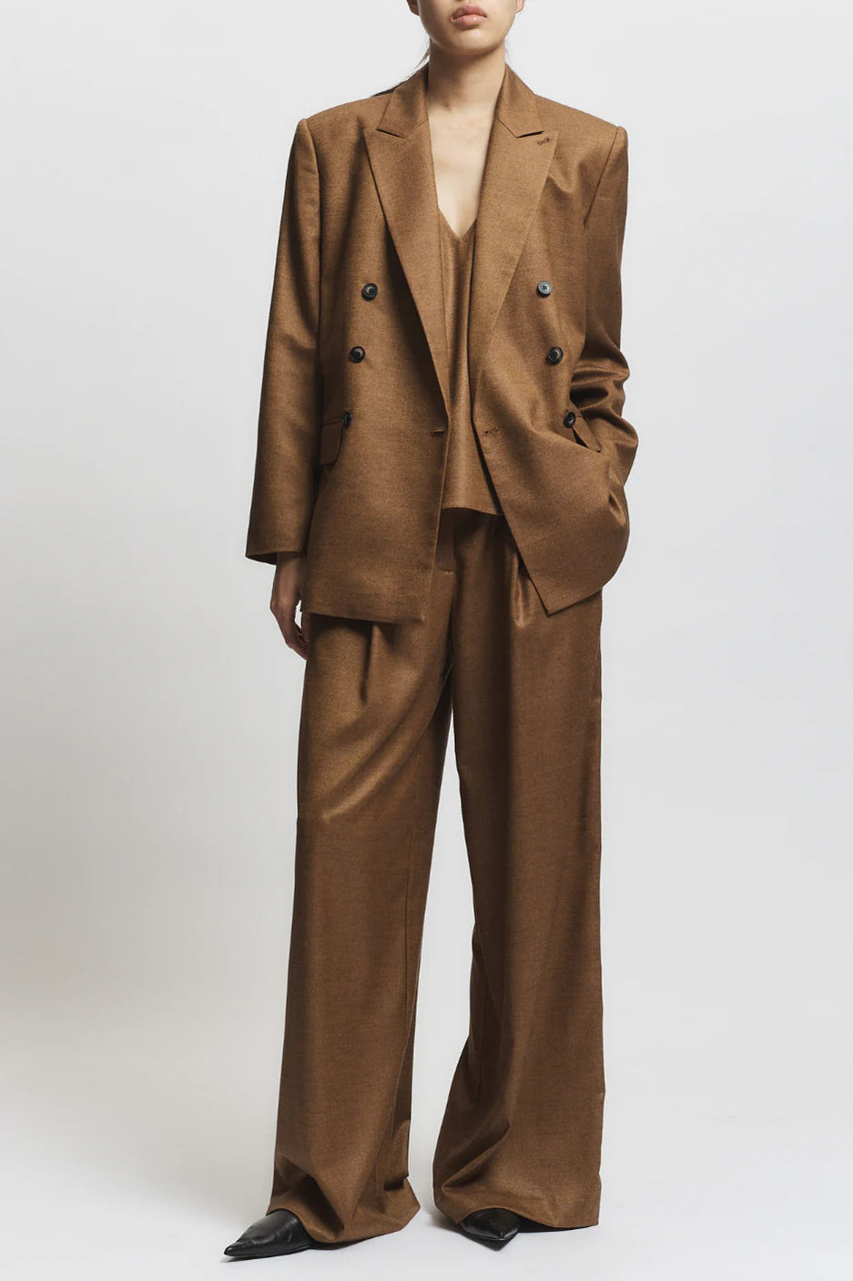 Nevin Mid-Waisted Lightweight Trouser - Clove