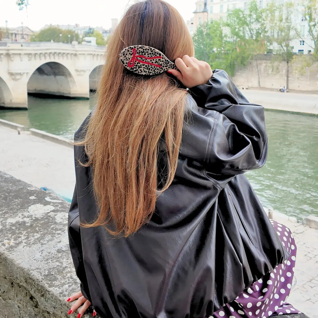 Hand-Painted Leopard Bow Brush