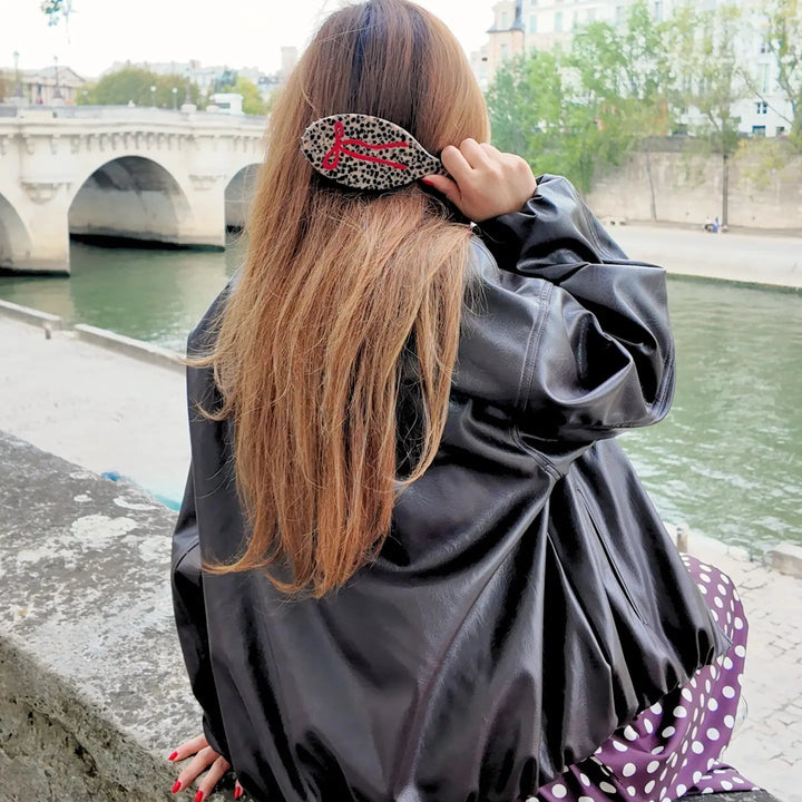 Hand-Painted Leopard Bow Brush