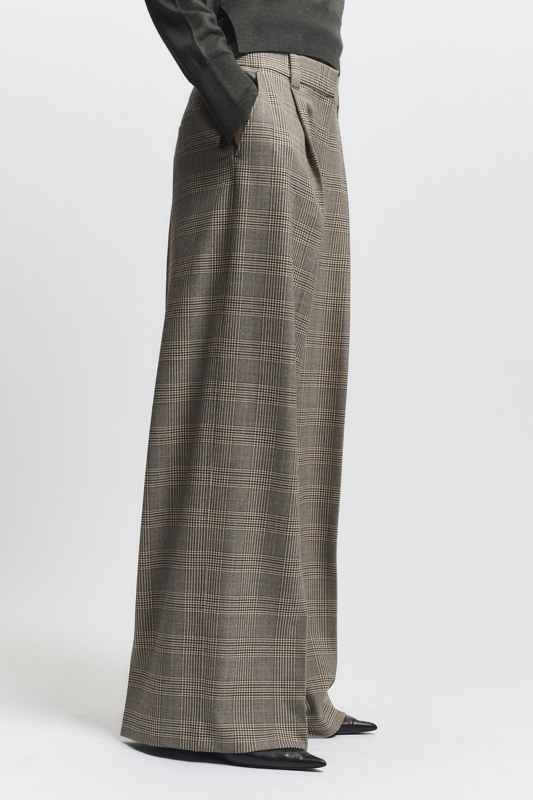 Everett Mid-waisted Trouser - Balmoral Plaid