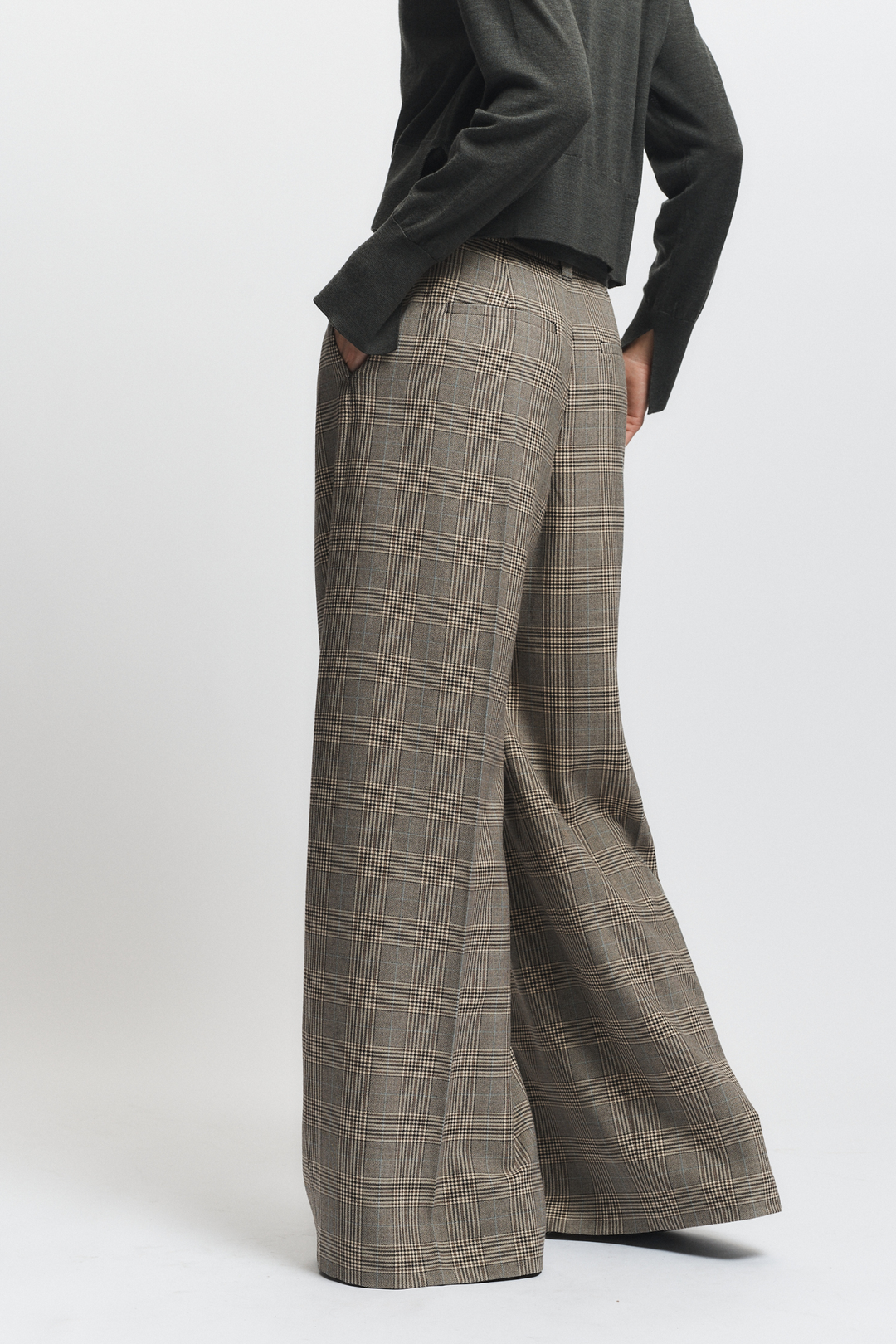 Everett Mid-waisted Trouser - Balmoral Plaid