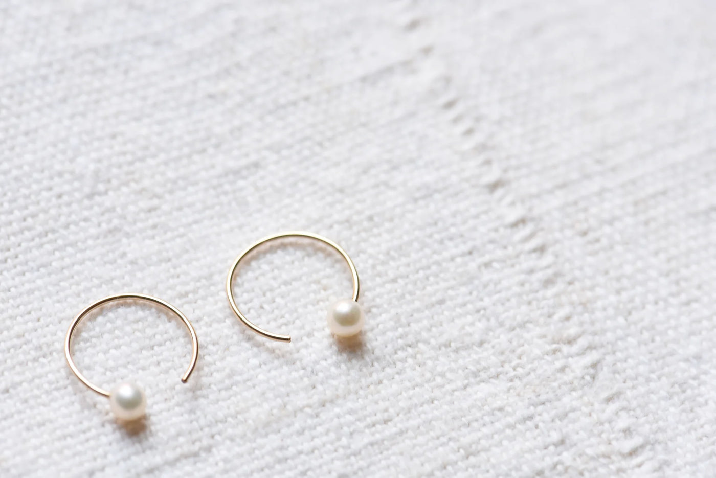 Pearl Hoop Threader Earrings - Gold