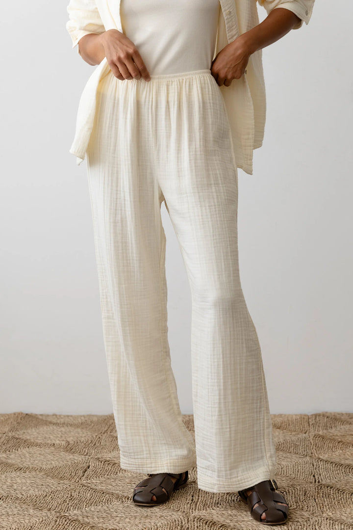 The Bubble Crop Simple Pant - Creme