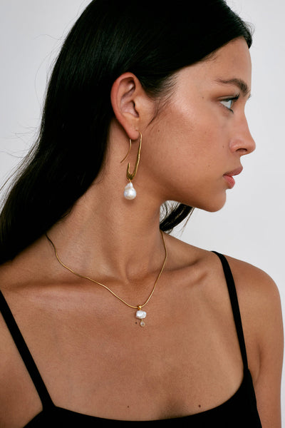 Gala Crescent Pearl Earrings - Maxi Gold
