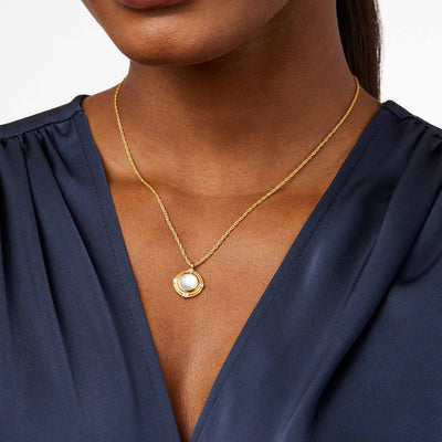 Astor Solitaire Necklace - Iridescent Champagne