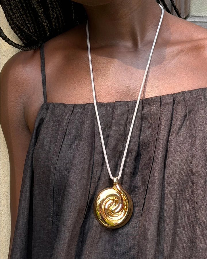 Nico Pendant Rope Necklace - Gold
