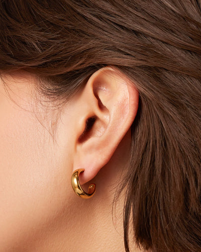 Staple Hoop Earrings - Small - Gold