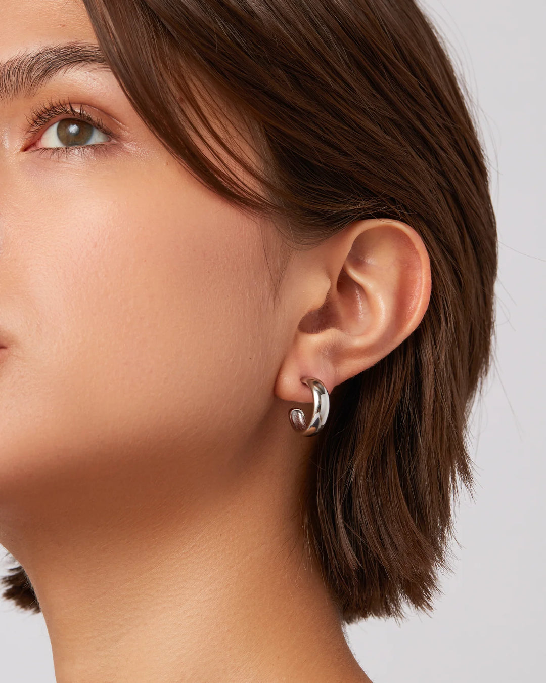 Staple Hoop Earrings - Small - Platinum