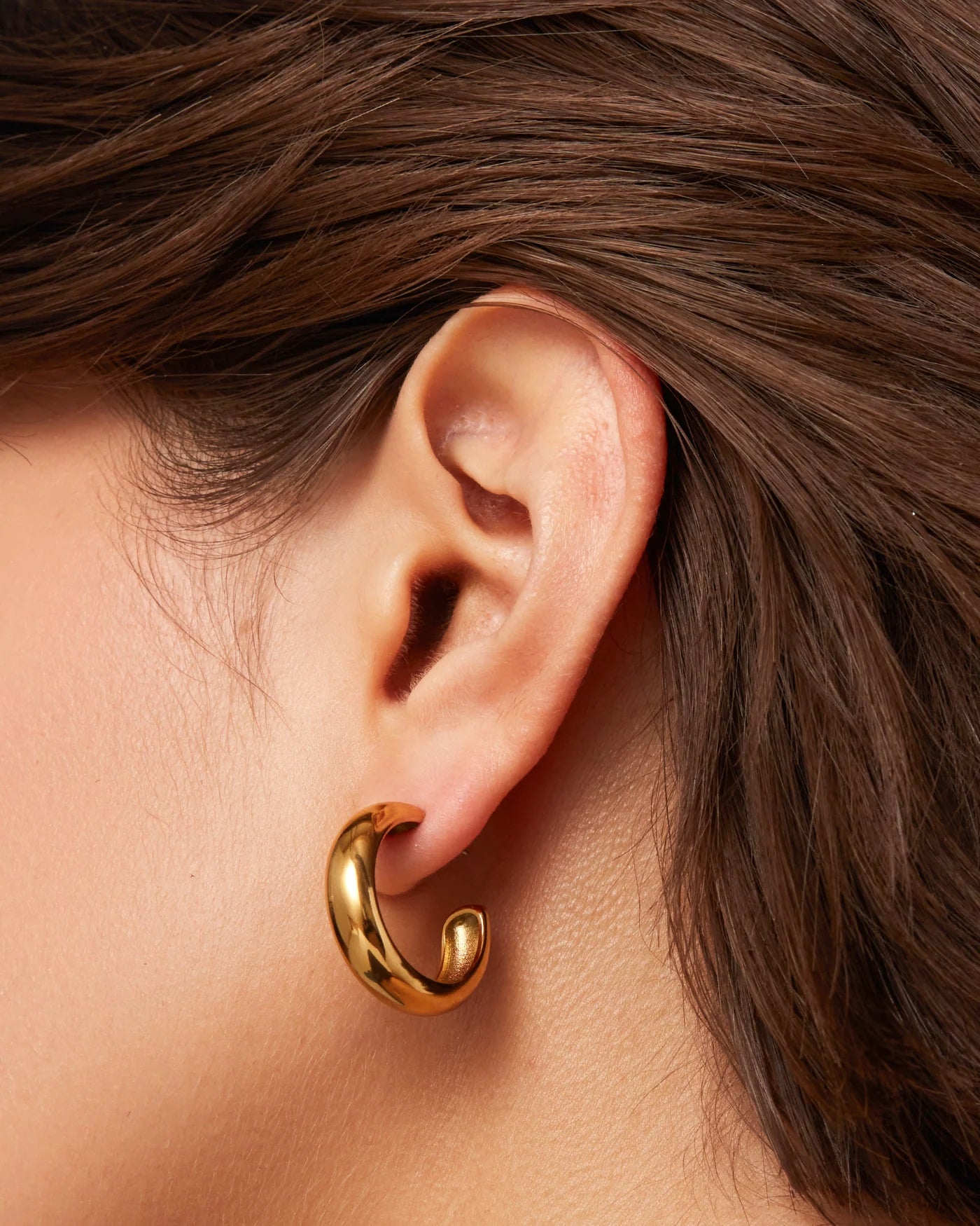 Staple Hoops - Medium - Gold
