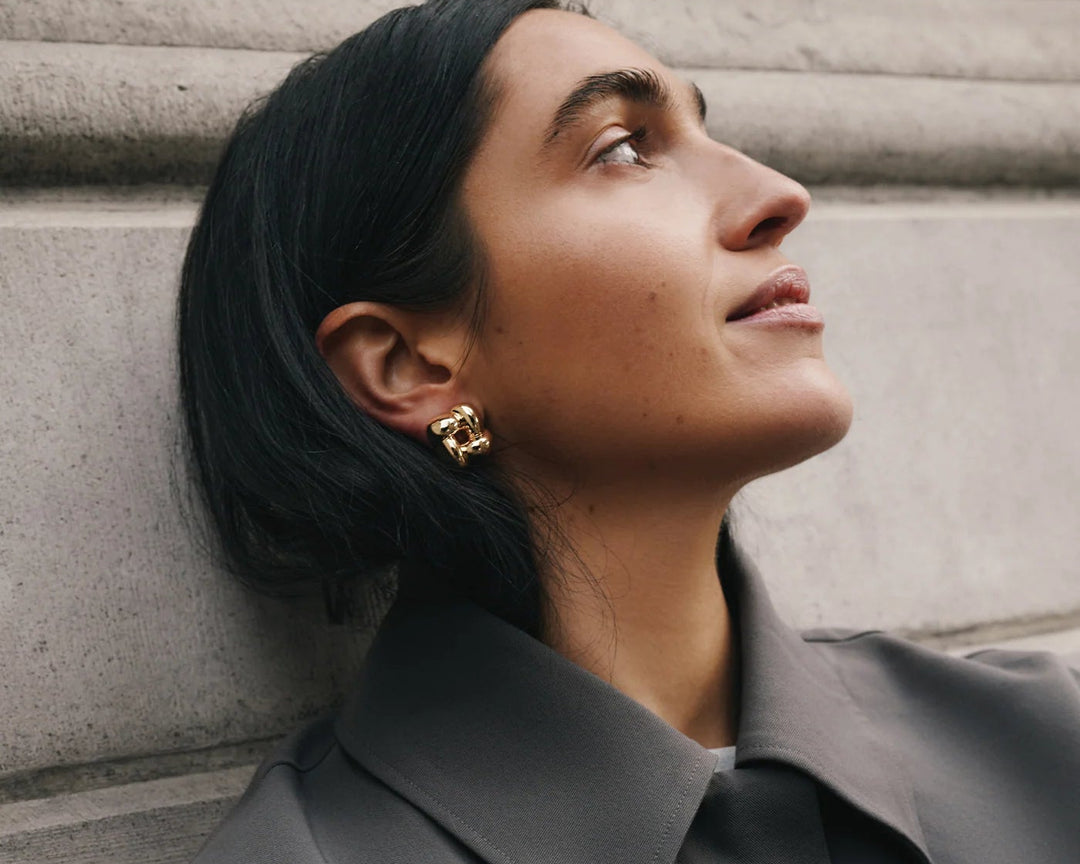 Small Woven Square Earrings - Gold