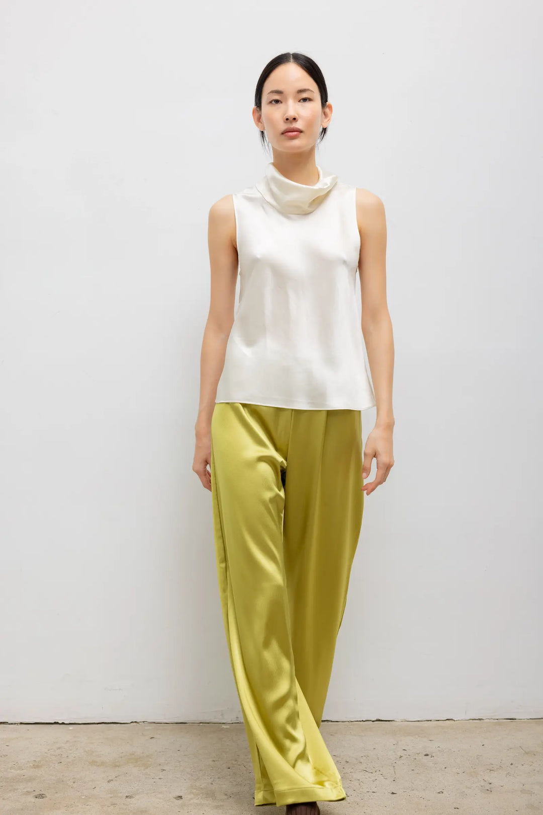 Barb Sleeveless Cowl Neck - Creme