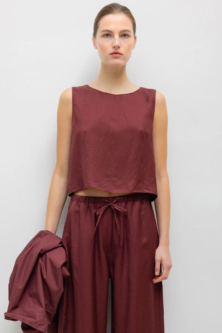 Daniel Crop Sleeveless Crew - Pinot