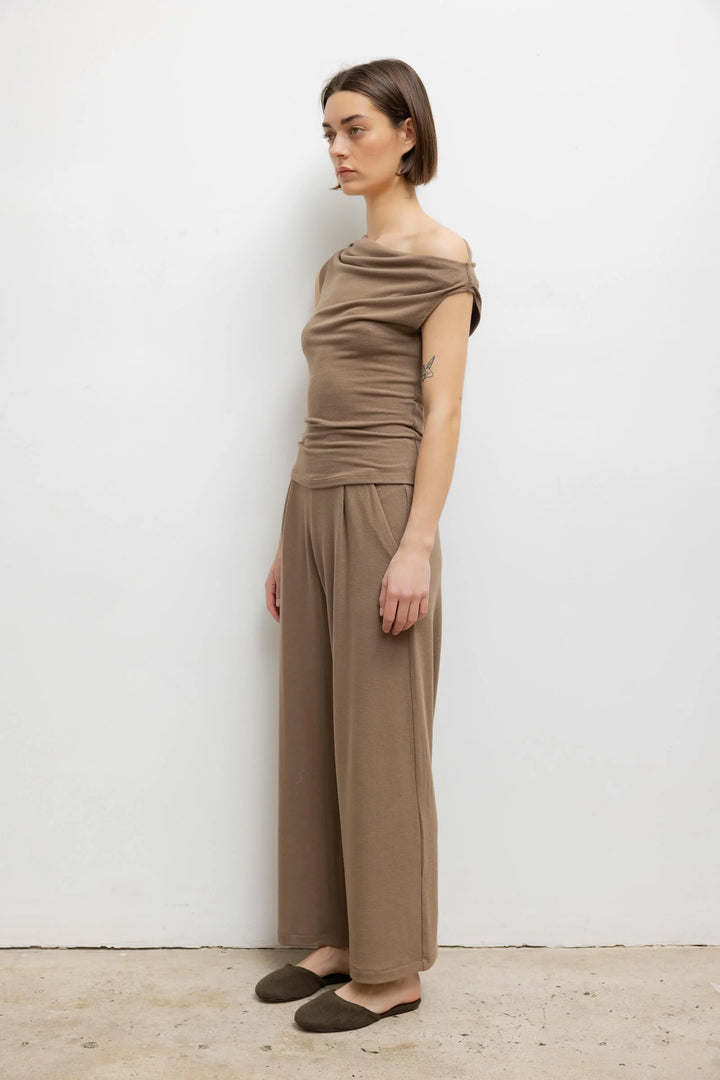 Lauren Crop Pleated Pocket Pant - Walnut