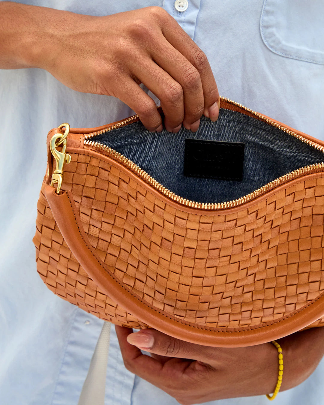 Petit Moyen Messenger- Natural Woven Checker