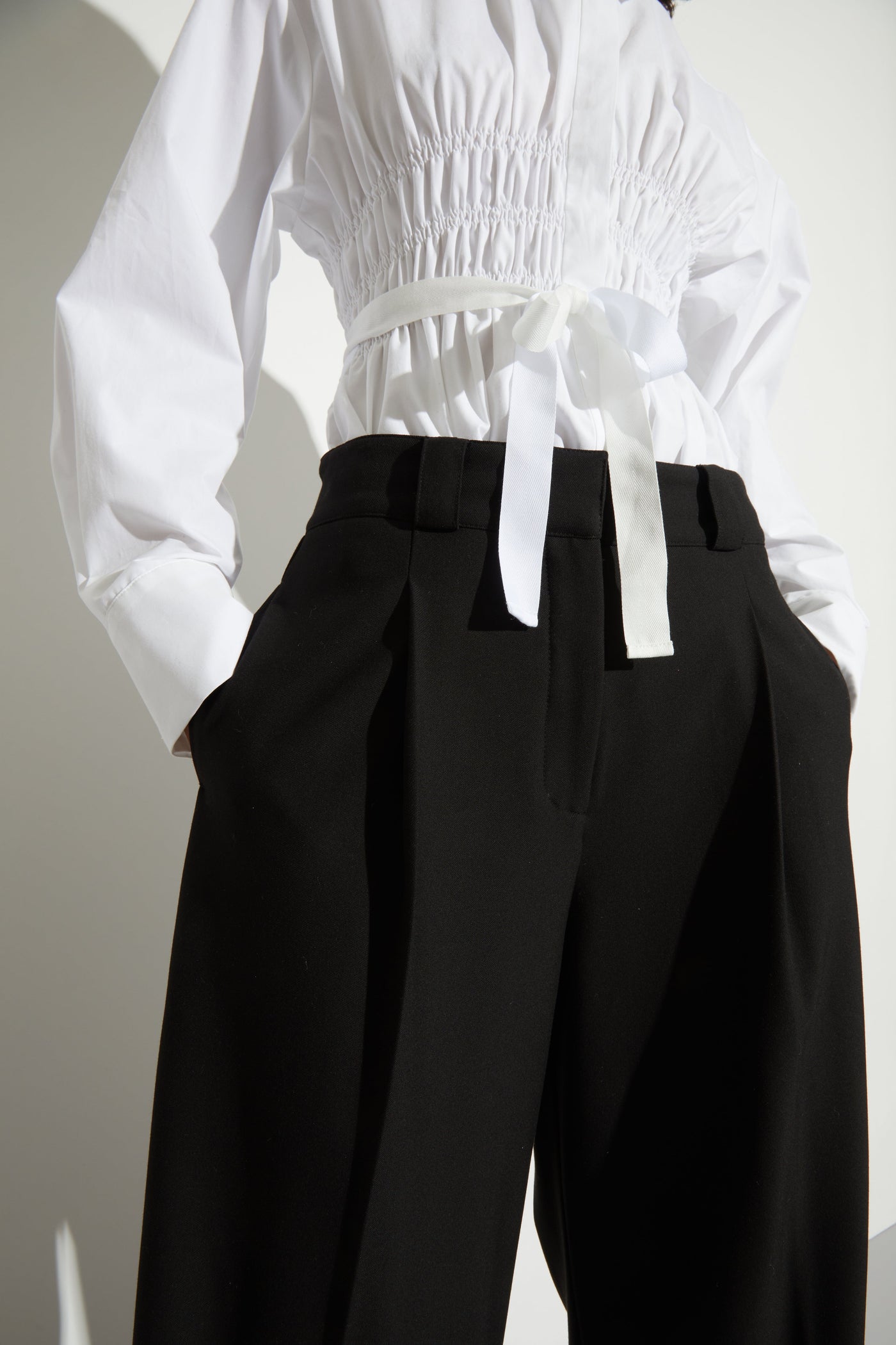 Tiffany Mid-Waisted Wideleg Trouser - Black