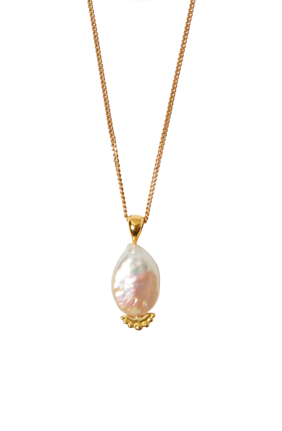 Jaya Pendant Necklace - White Pearl