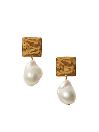 Minerva Earrings Gold White Pearl