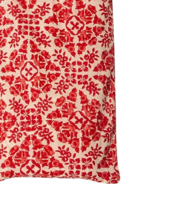 Tindora Pareo - Poppy