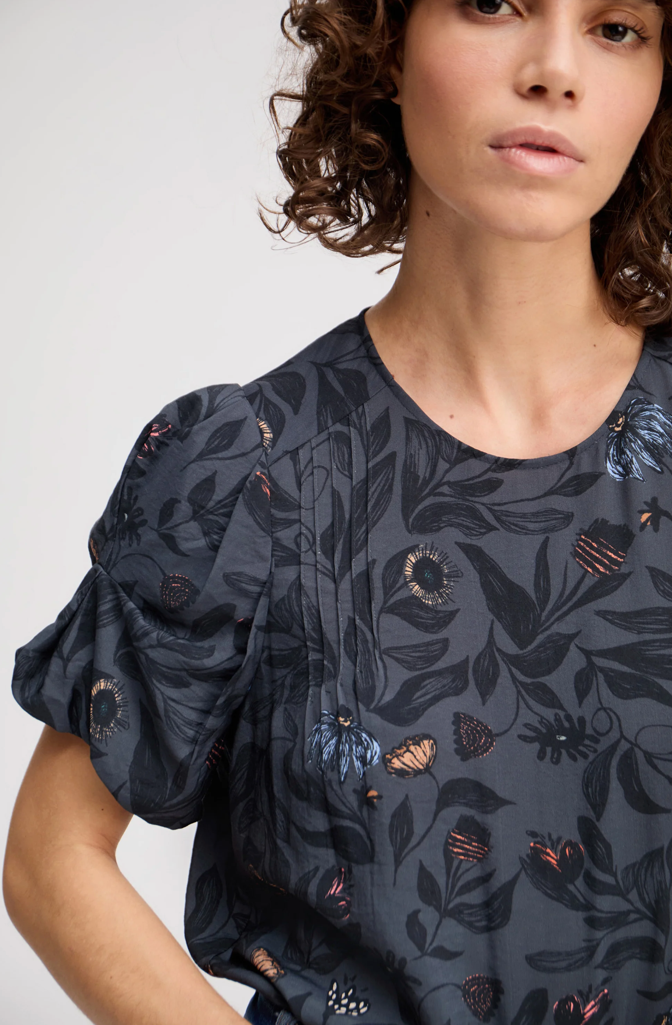 Lustanna Top - Charcoal