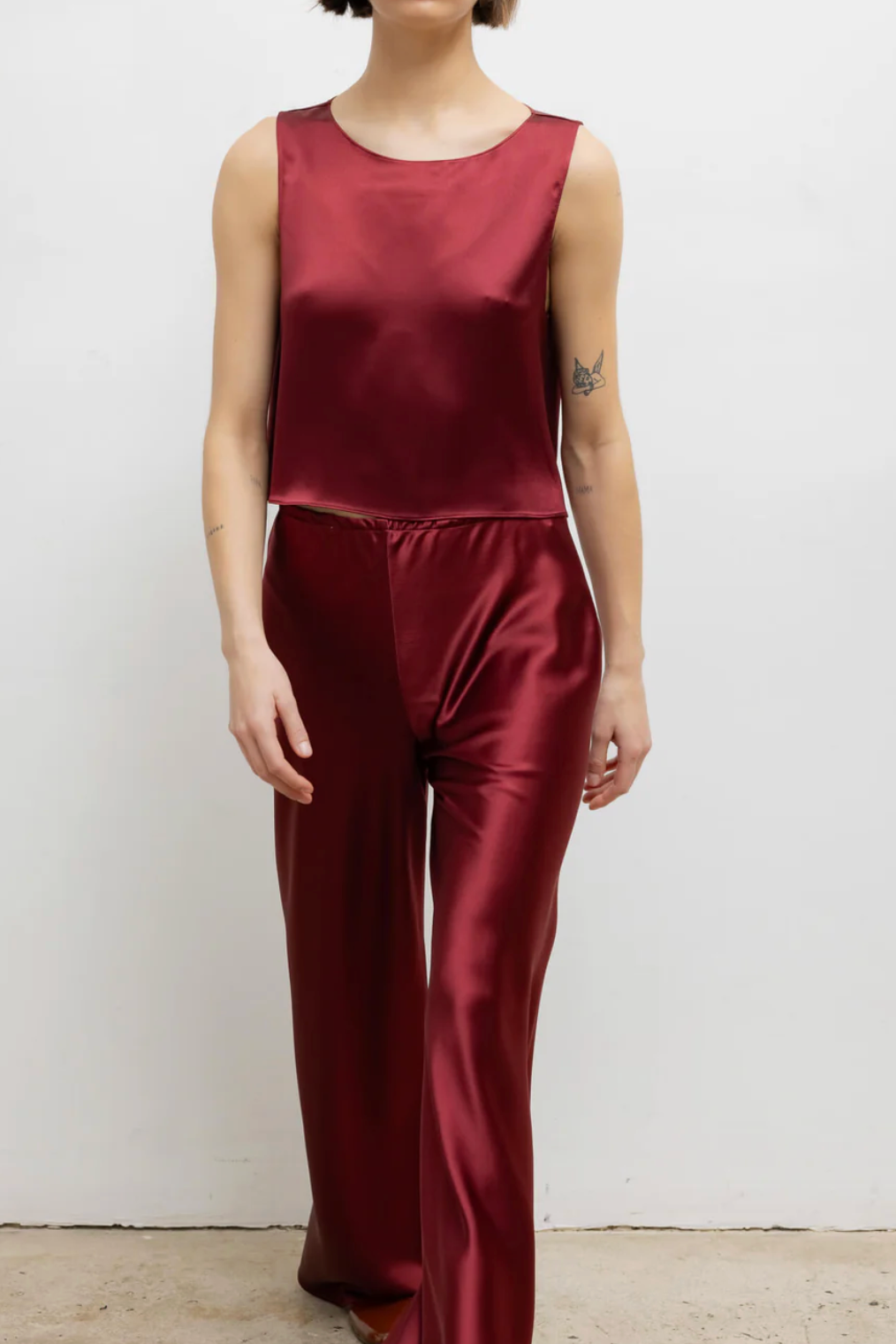 Barb Crop Sleeveless Crew - Bordeaux