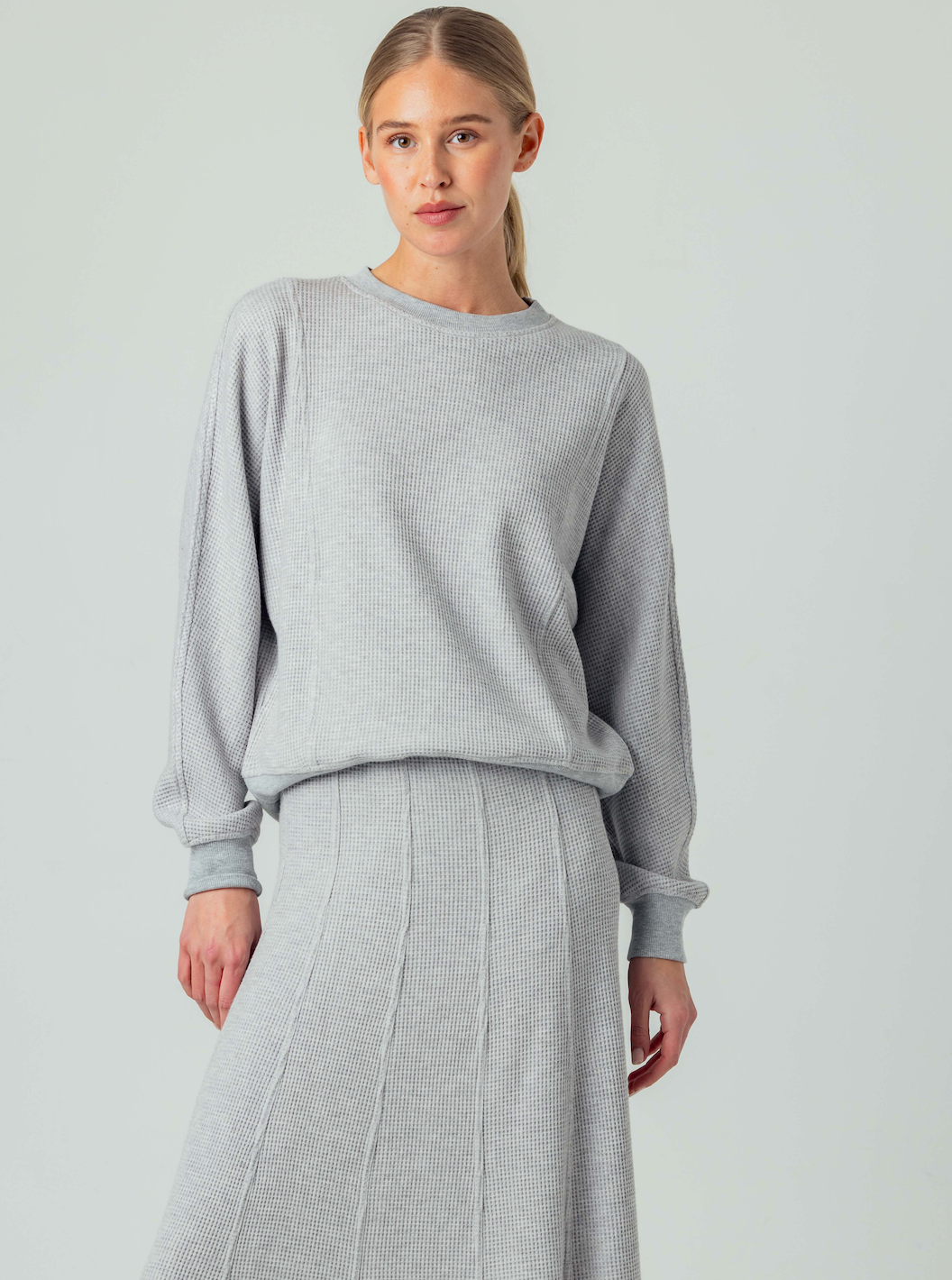 Thai Sweatshirt - Light Heather Grey