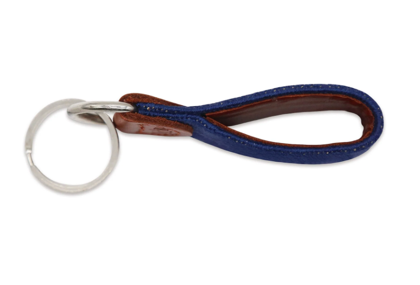 Black Lab Walking Key Fob - Stream Blue