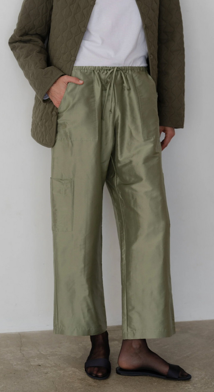 The Taffeta Drawstring Cargo Pant - Oregano