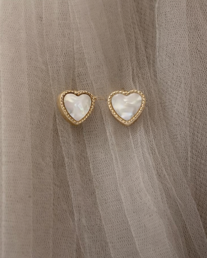 Heart Stud - MOP