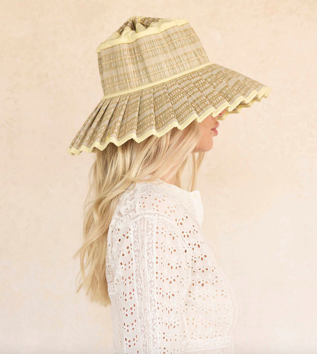 Breakwater Medium Island Capri Hat - Maxi