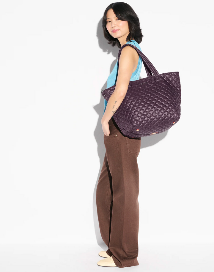 Medium Metro Tote Deluxe - Raisin