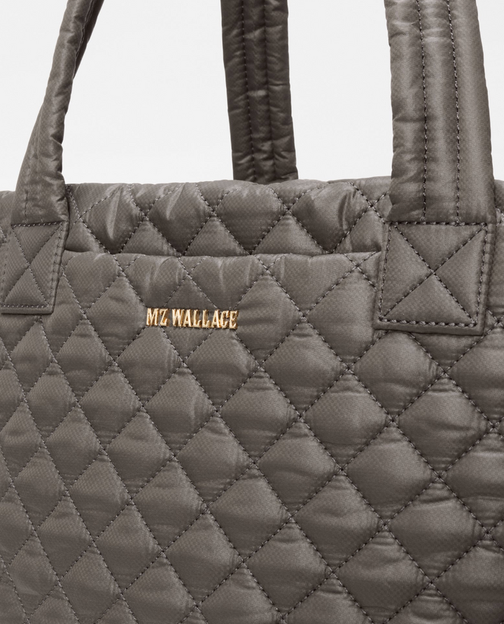 Medium Metro Tote Deluxe - Magnet