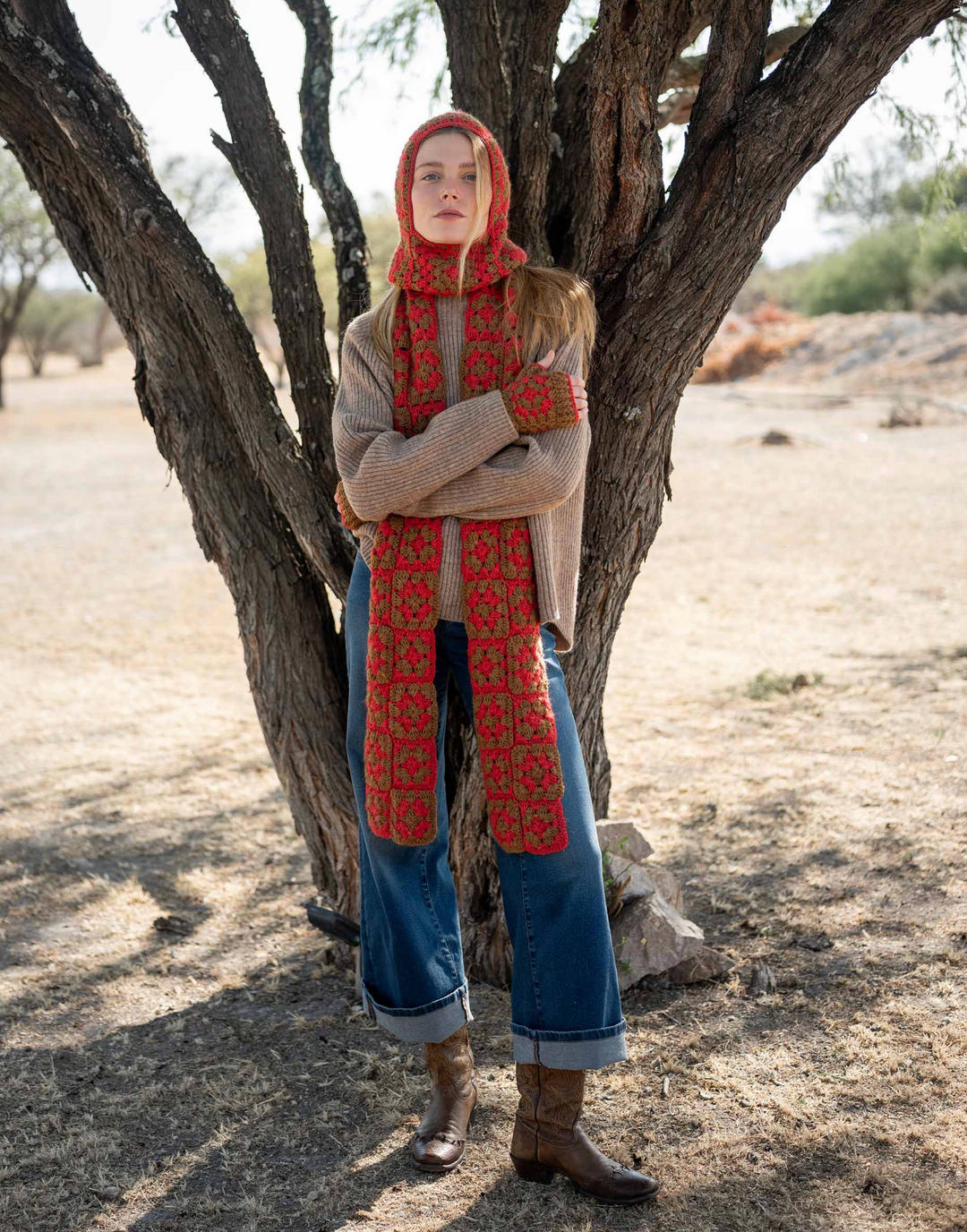 La Paz Crochet Scarf - Red/Brown