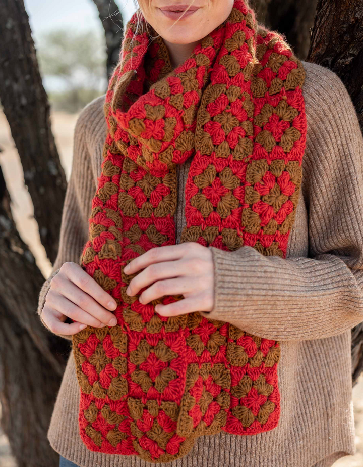 La Paz Crochet Scarf - Red/Brown