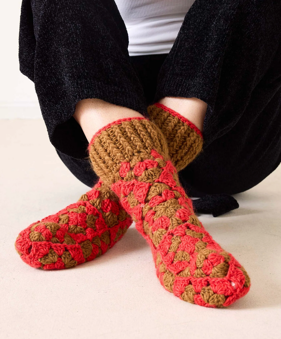 La Paz Crochet Slipper Socks - Red/Brown