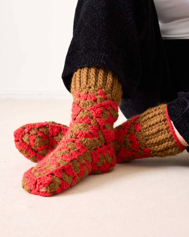 La Paz Crochet Slipper Socks - Red/Brown