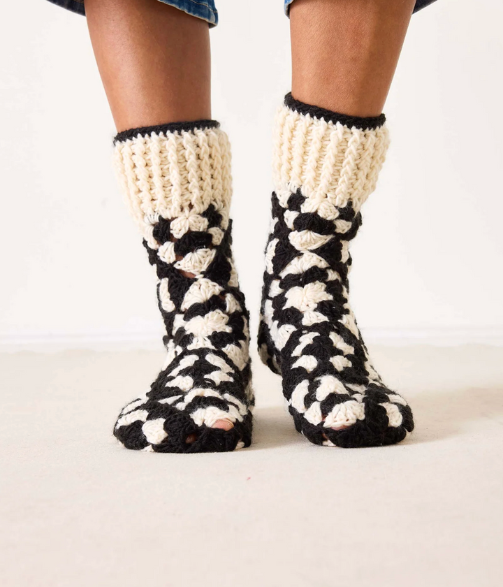 La Paz Crochet Slipper Socks - Black/White