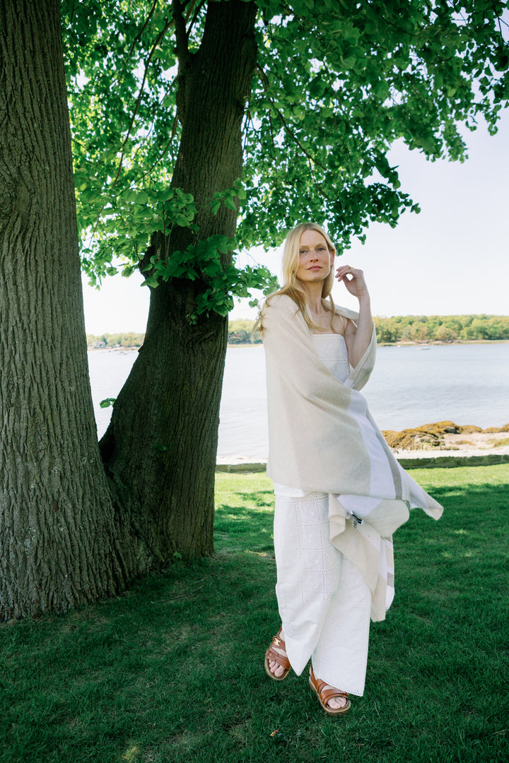 The Cashmere Travel Wrap - Wheat Block