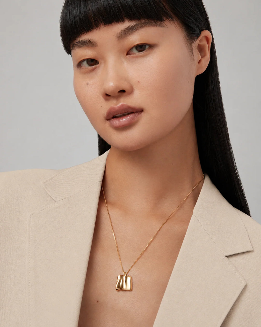 Sundra Pendant Necklace- Gold (sm)