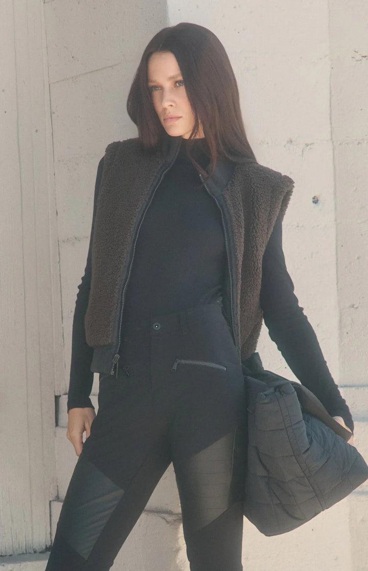 Atlas Quilted Reversible Vest - Black