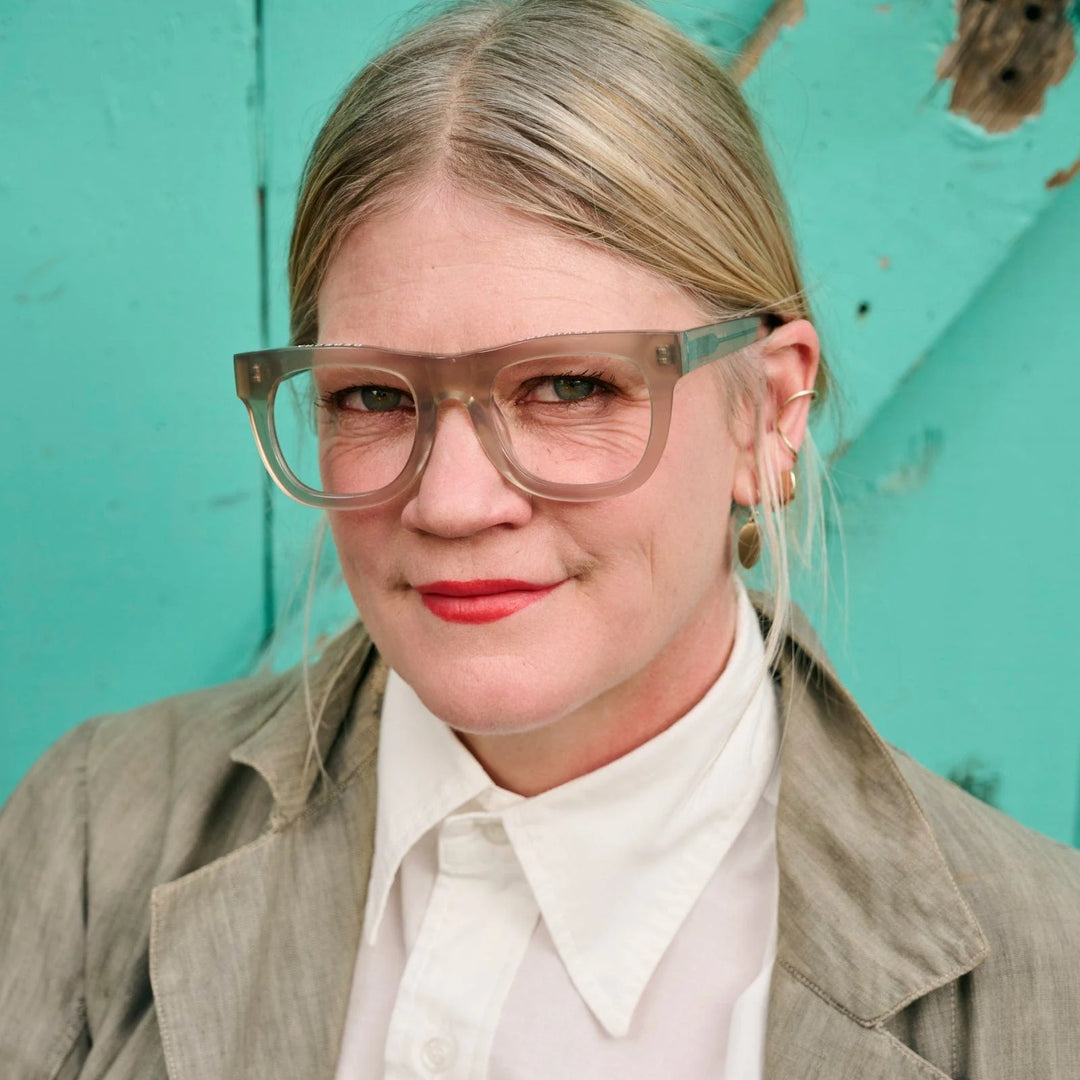 D28 Glasses - Gainsboro Grey