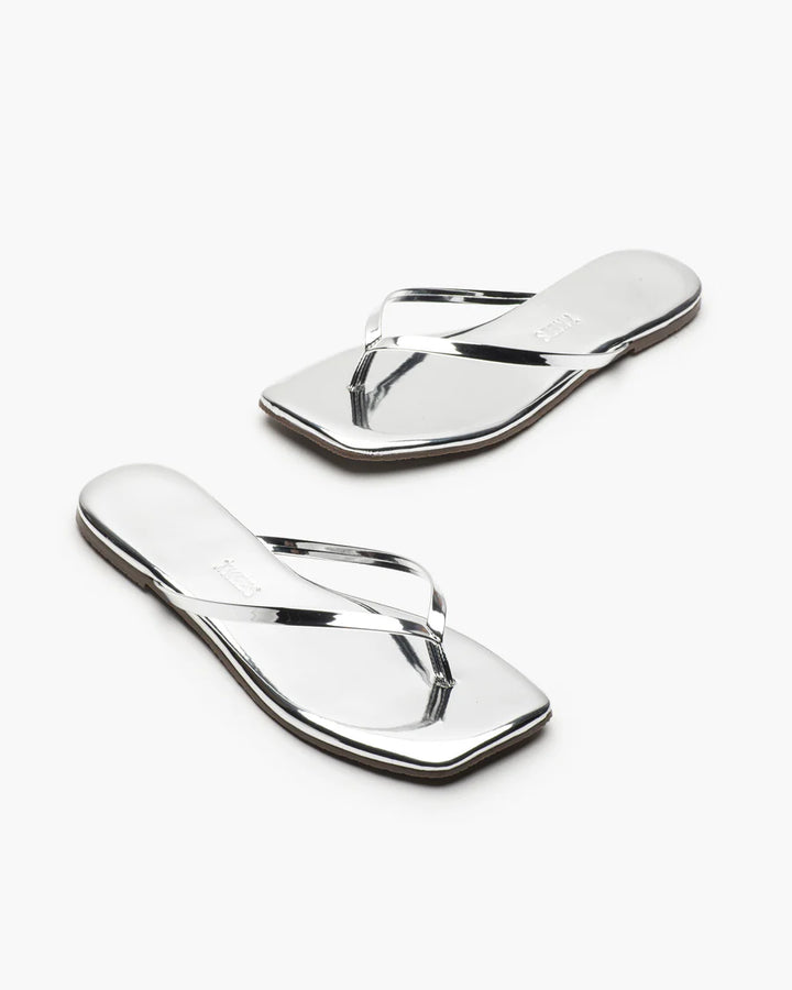 Square Toe Lily Mirror - Chrome