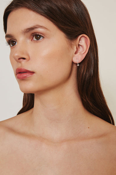 Grey Pearl Bar Earring