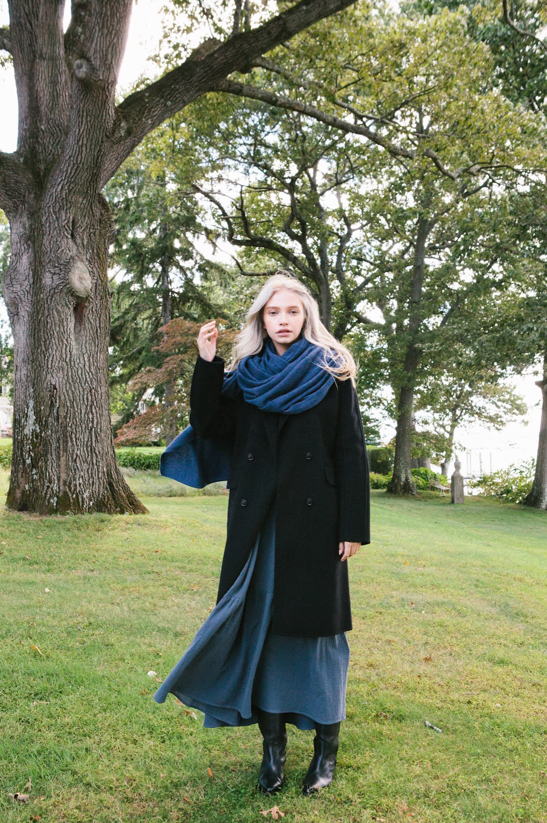 The Cashmere Travel Wrap Indigo