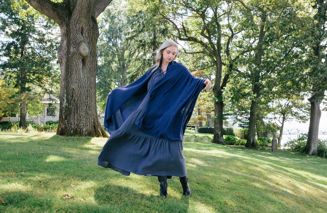 The Cashmere Travel Wrap - Indigo